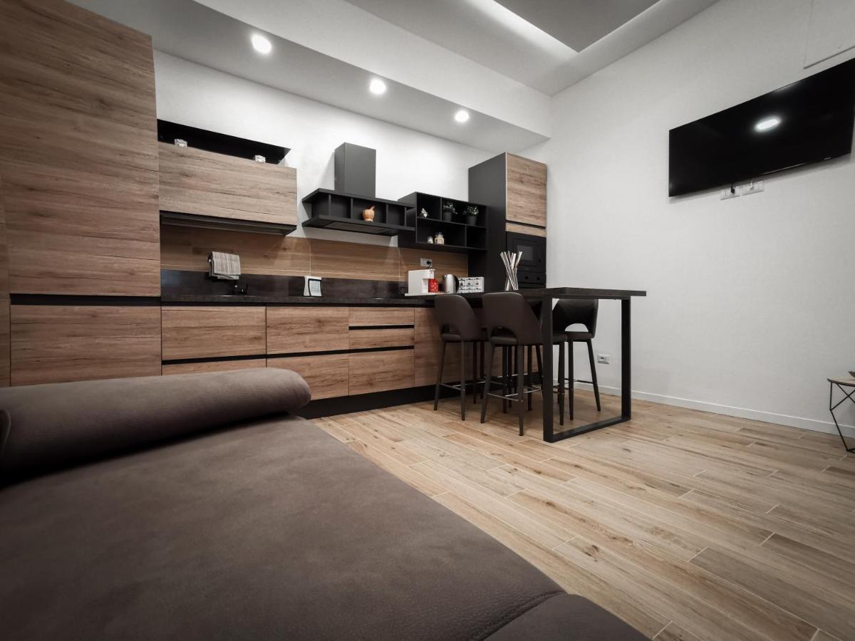 L Arche Comfort & Relax Brown Home Di Via Varesina 밀라노 외부 사진
