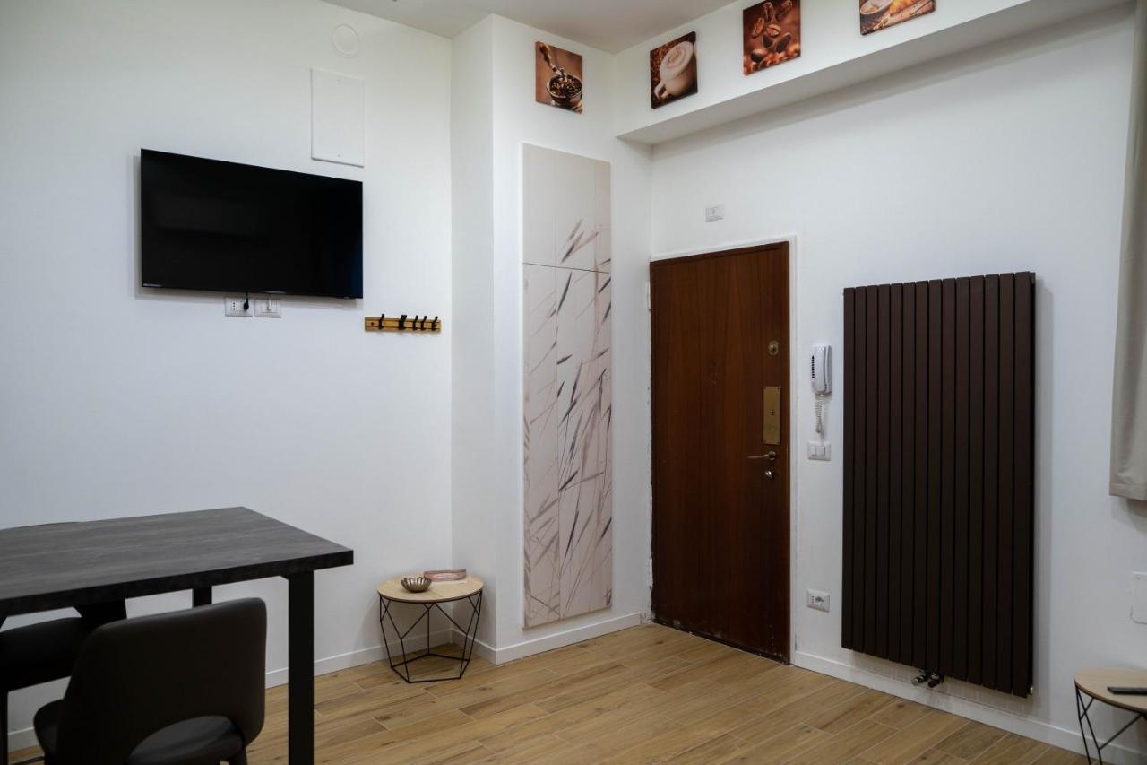 L Arche Comfort & Relax Brown Home Di Via Varesina 밀라노 외부 사진
