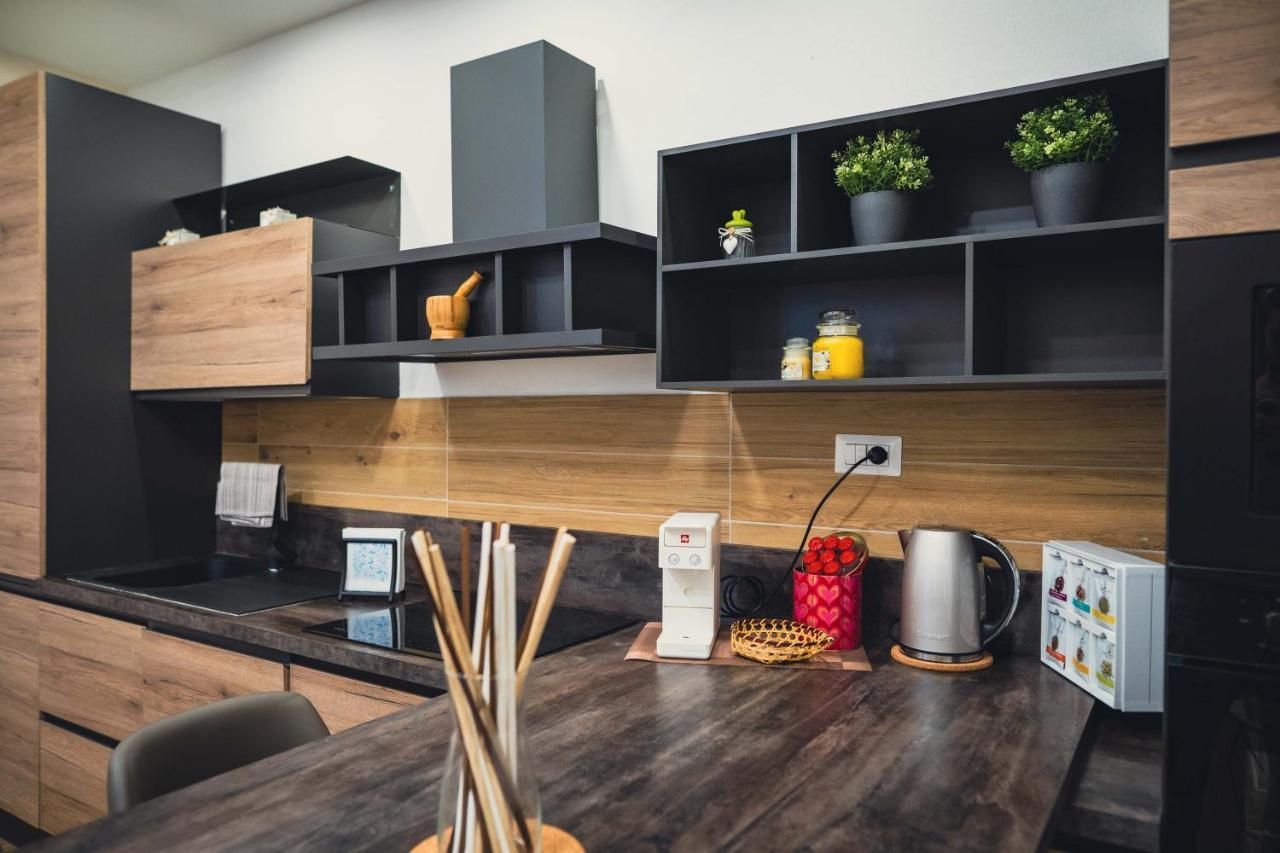 L Arche Comfort & Relax Brown Home Di Via Varesina 밀라노 외부 사진