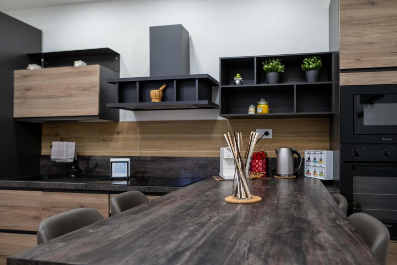 L Arche Comfort & Relax Brown Home Di Via Varesina 밀라노 외부 사진