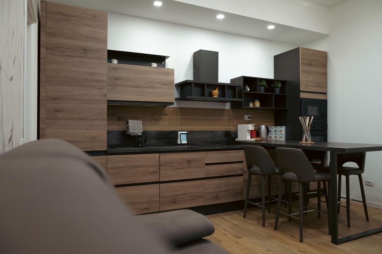 L Arche Comfort & Relax Brown Home Di Via Varesina 밀라노 외부 사진